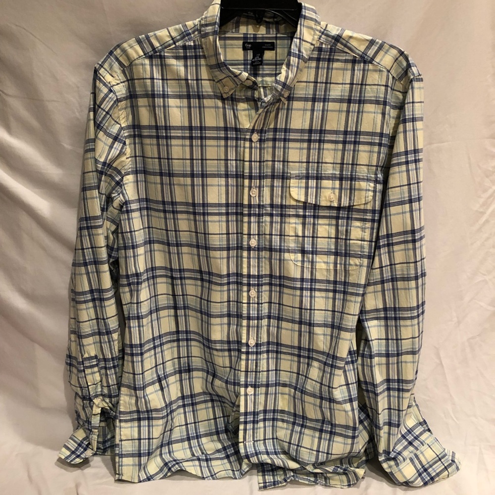 Men’s Gap Button Down